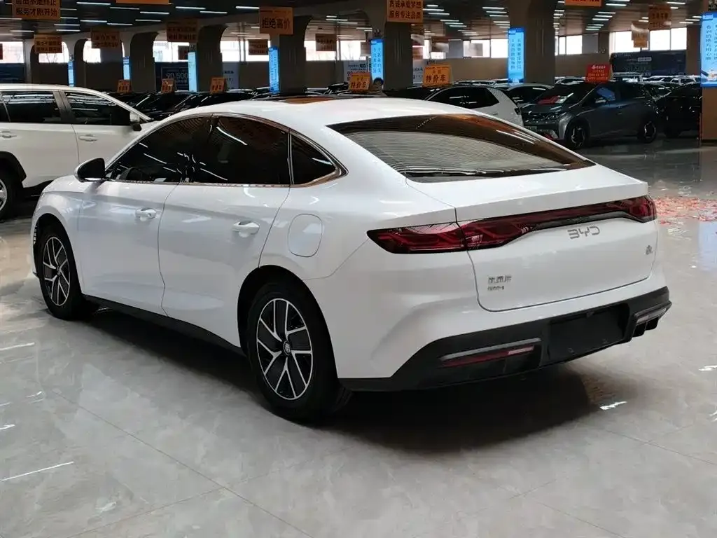 BYD Qin L — фото 9