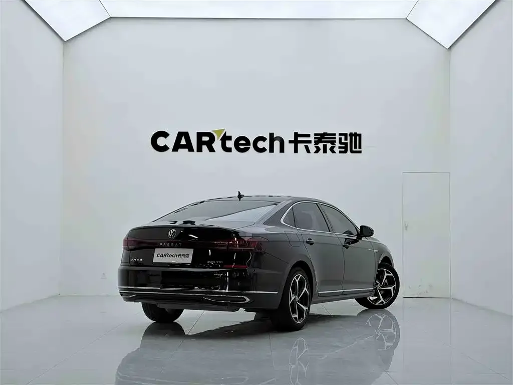 Volkswagen Passat — фото 7
