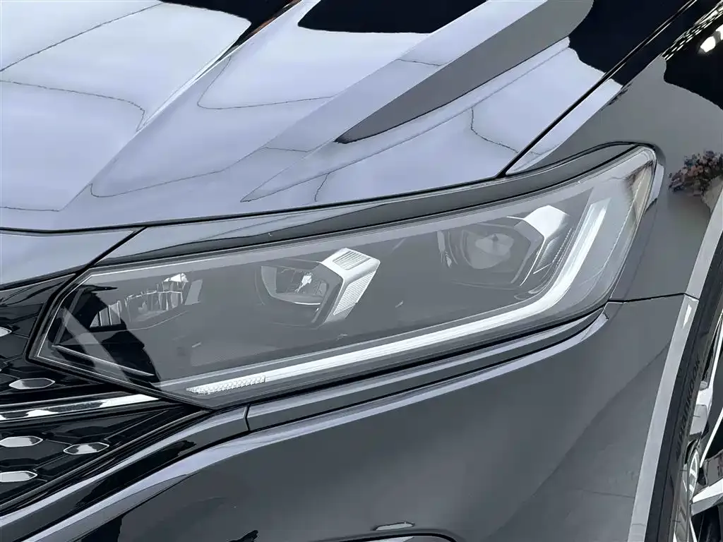 Volkswagen Passat — фото 10