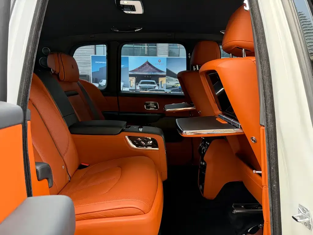 Rolls-Royce Cullinan 2021 из CN, фото 3