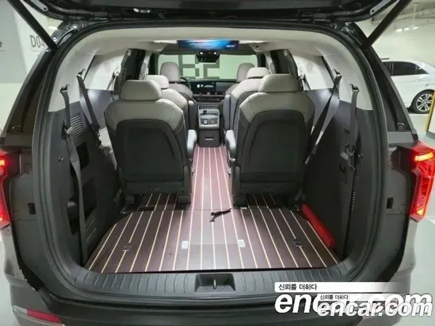 Kia Carnival — фото 10