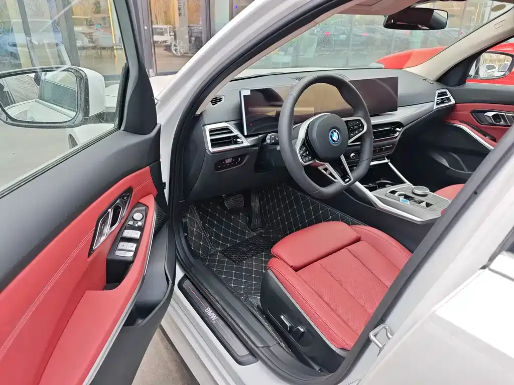 BMW i3 — фото 7
