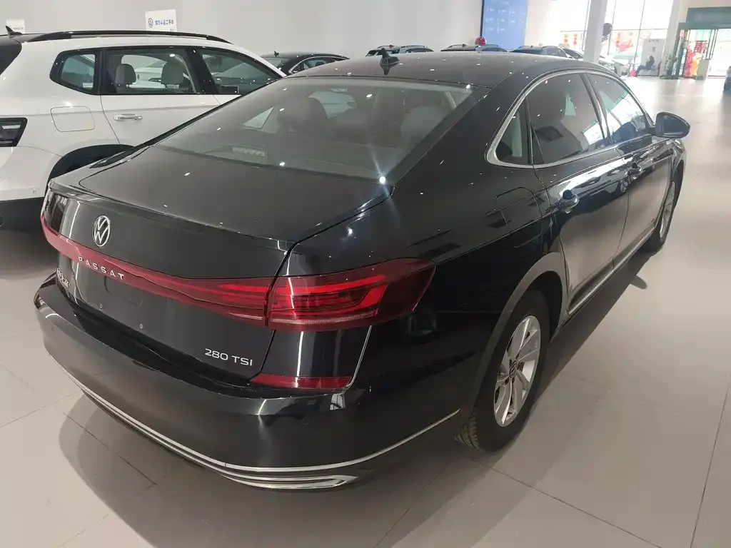 Volkswagen Passat — фото 9