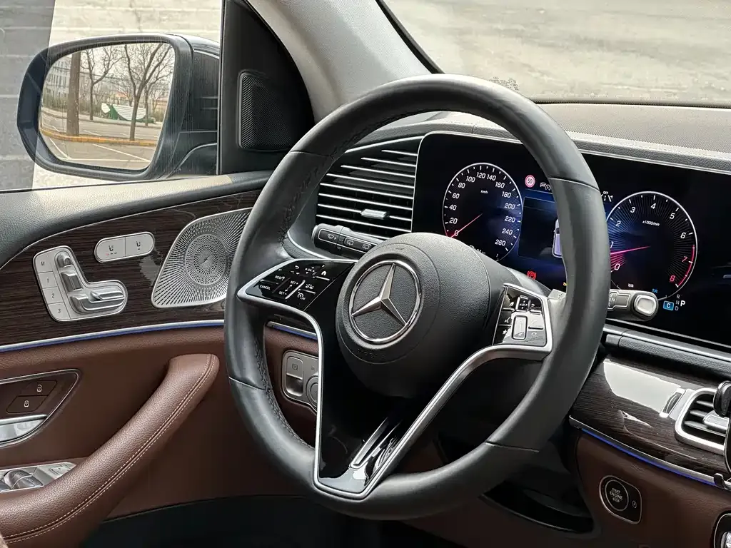 Mercedes-Benz GLE — фото 6