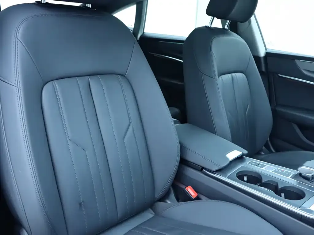 Audi A7 2021 из CN, фото 3
