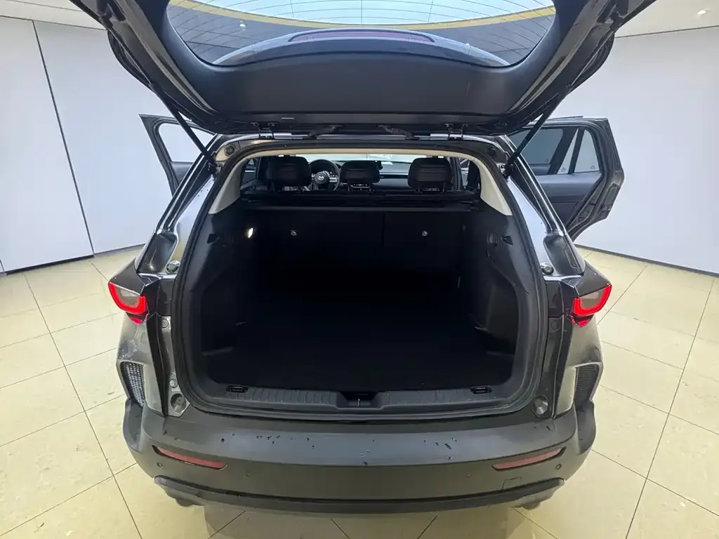 Mazda CX-50 2023 из CN, фото 4