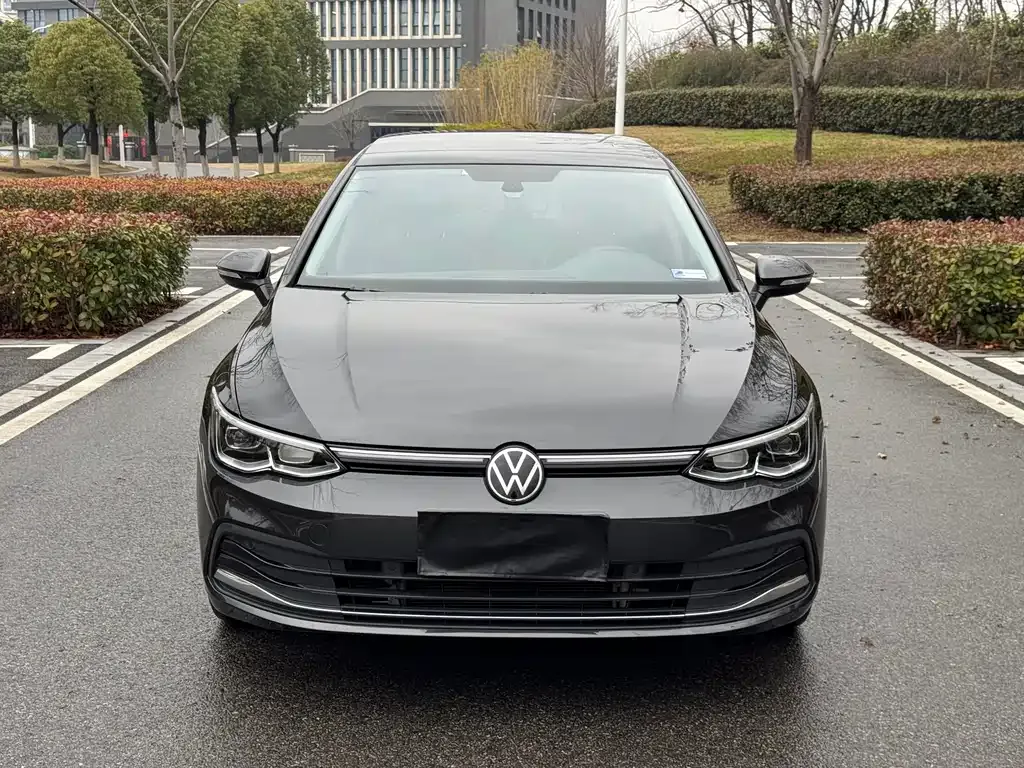 Volkswagen Golf 2024 из CN, фото 6
