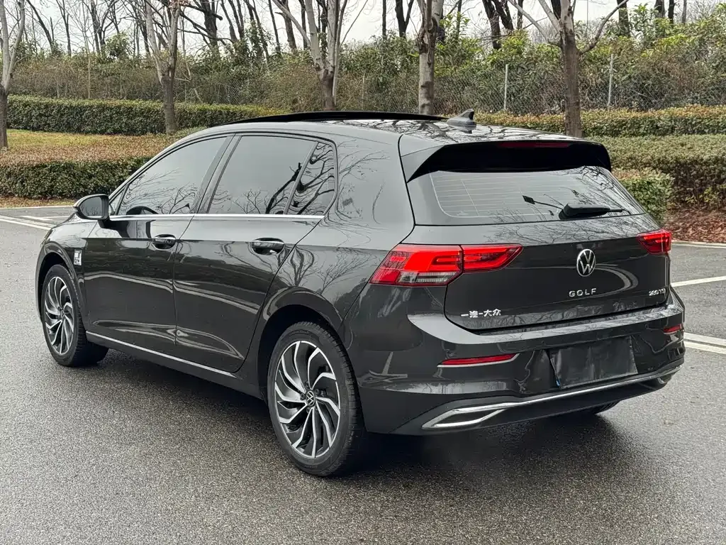 Volkswagen Golf 2024 из CN, фото 3
