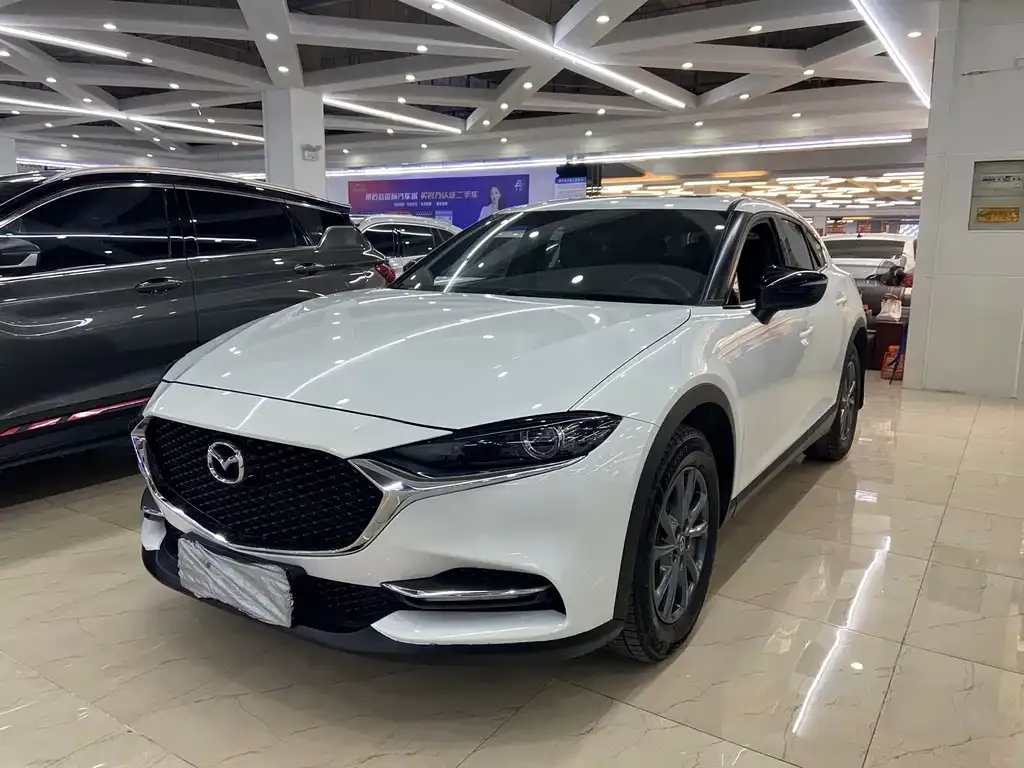 Mazda CX-4 2023 из CN, фото 1