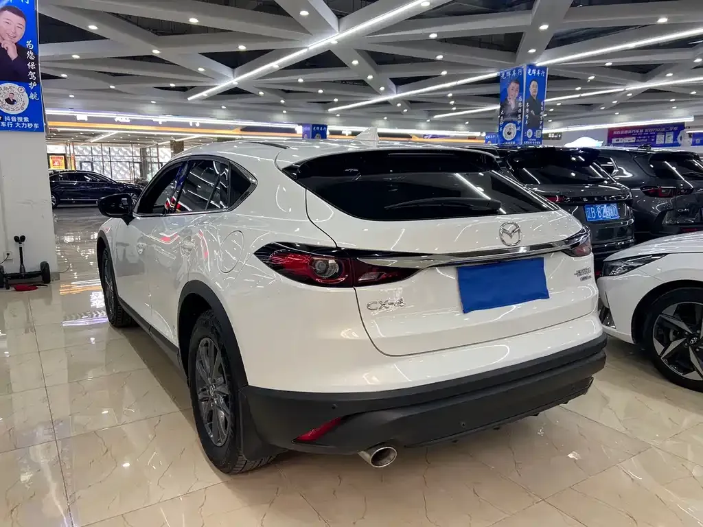 Mazda CX-4 2023 из CN, фото 10