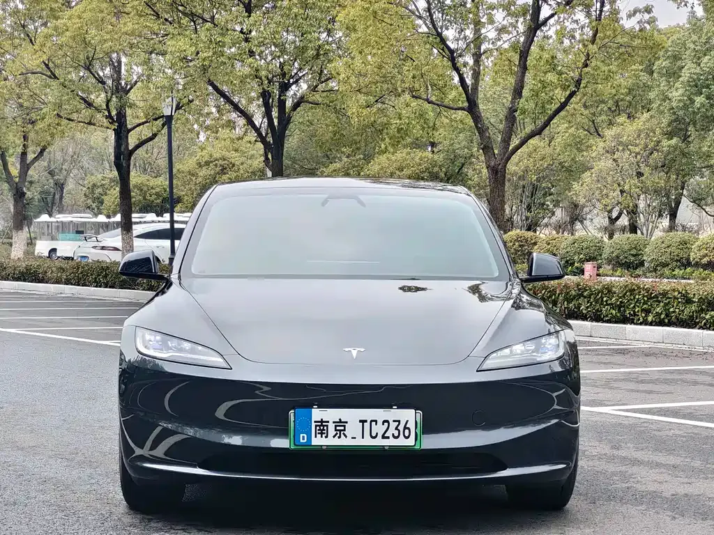 Tesla Model 3 — фото 3