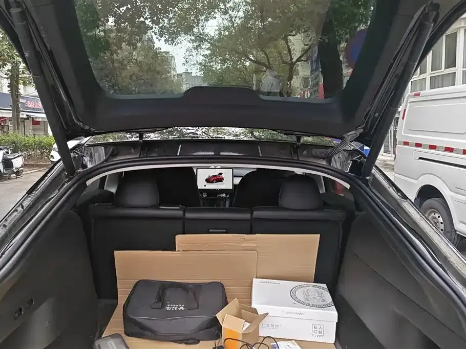 Tesla Model Y — фото 3