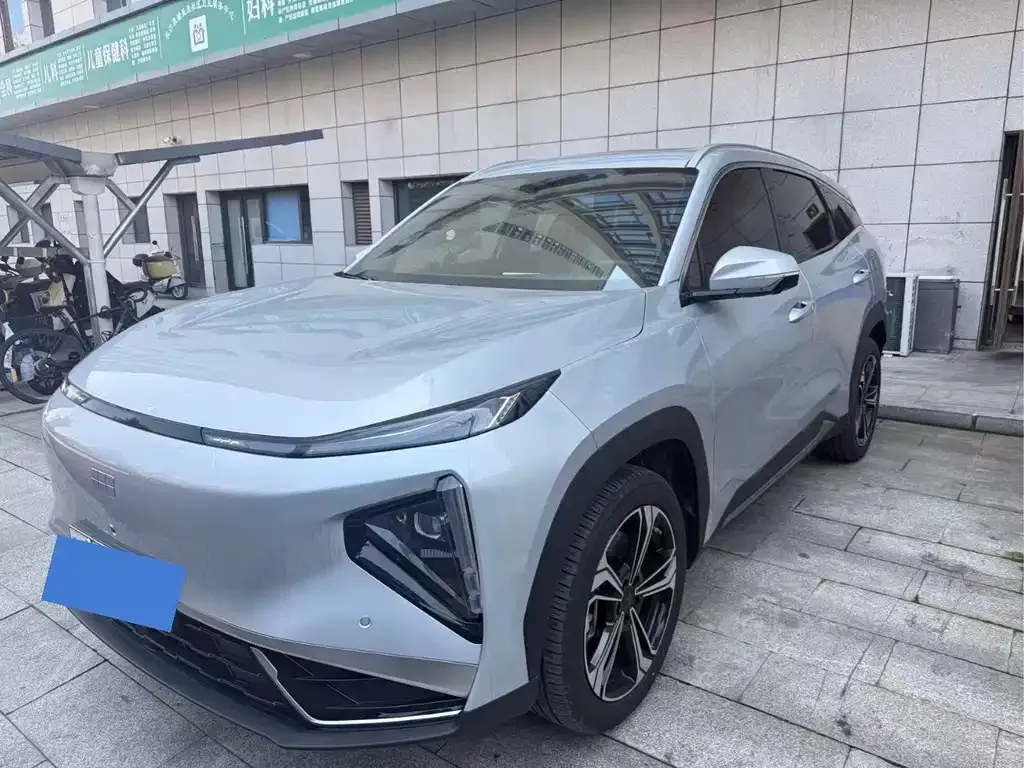 Geely Galaxy L7 — фото 1