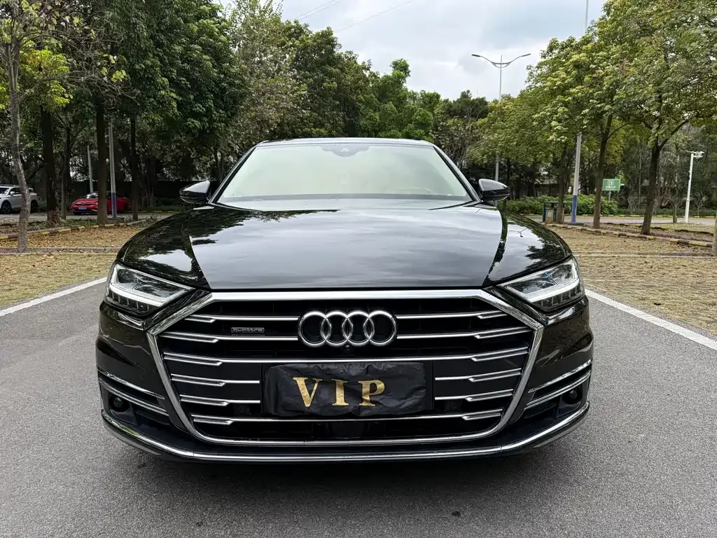Audi A8 — фото 8