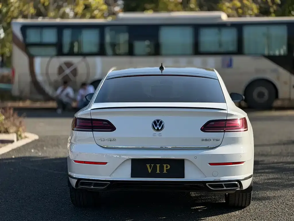 Volkswagen CC — фото 3