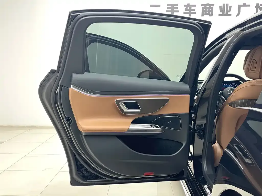 Mercedes-Benz E-Class 2025 из CN, фото 4