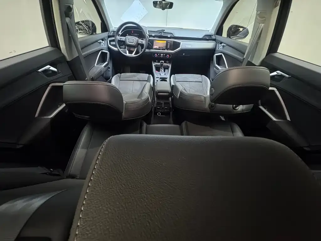 Audi Q3 2022 из CN, фото 7