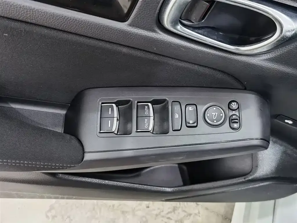Honda Civic — фото 7