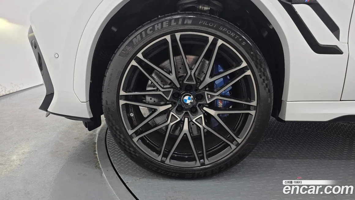 BMW X6M 2022 из KR, фото 2