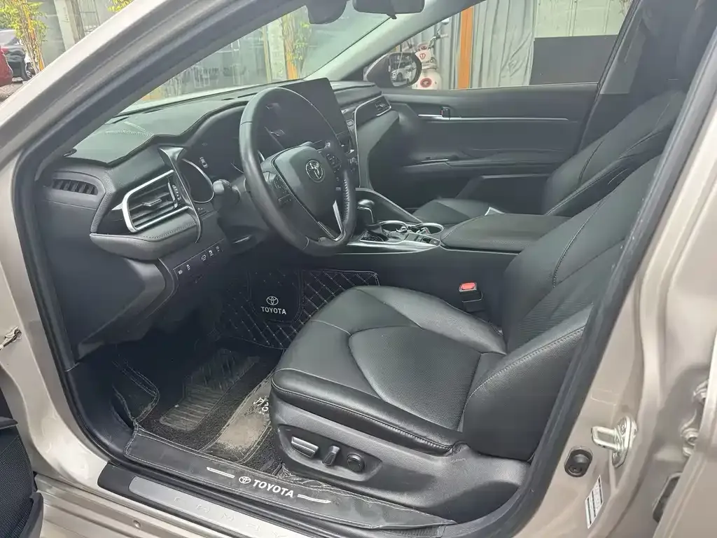 Toyota Camry 2021 из CN, фото 4