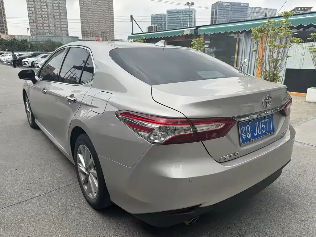 Toyota Camry 2021 из CN, фото 8