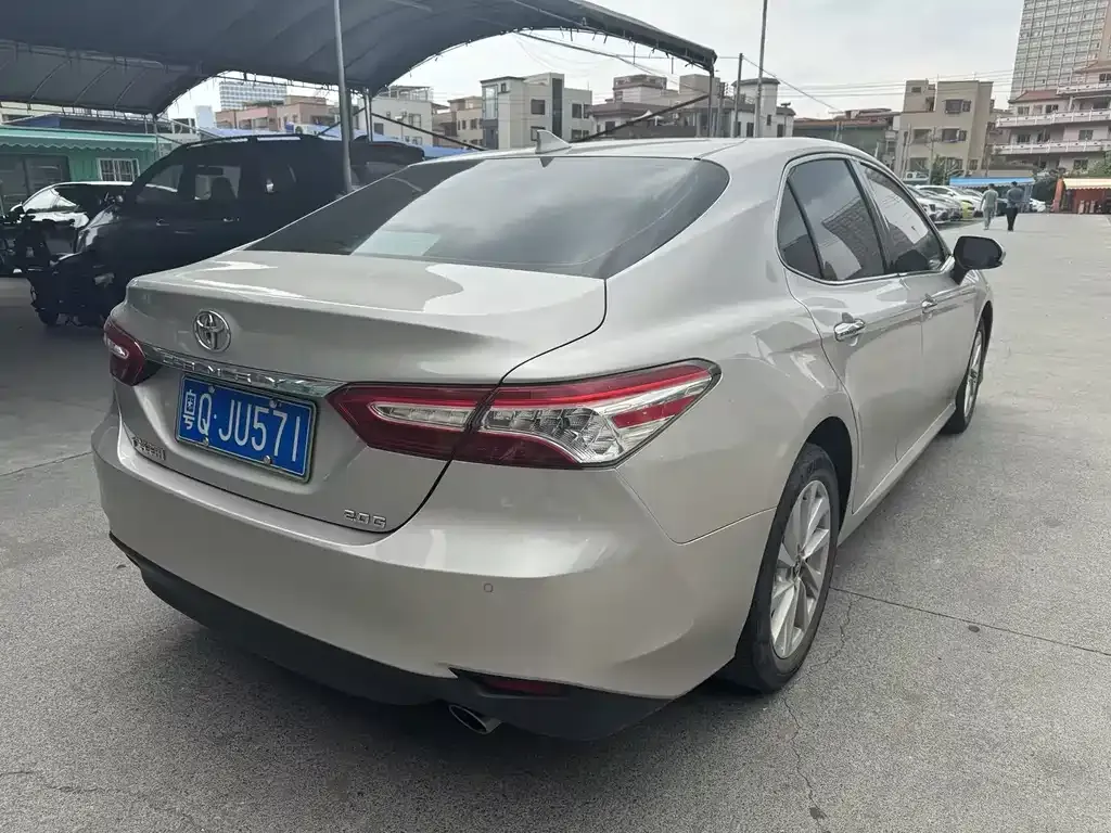 Toyota Camry 2021 из CN, фото 5