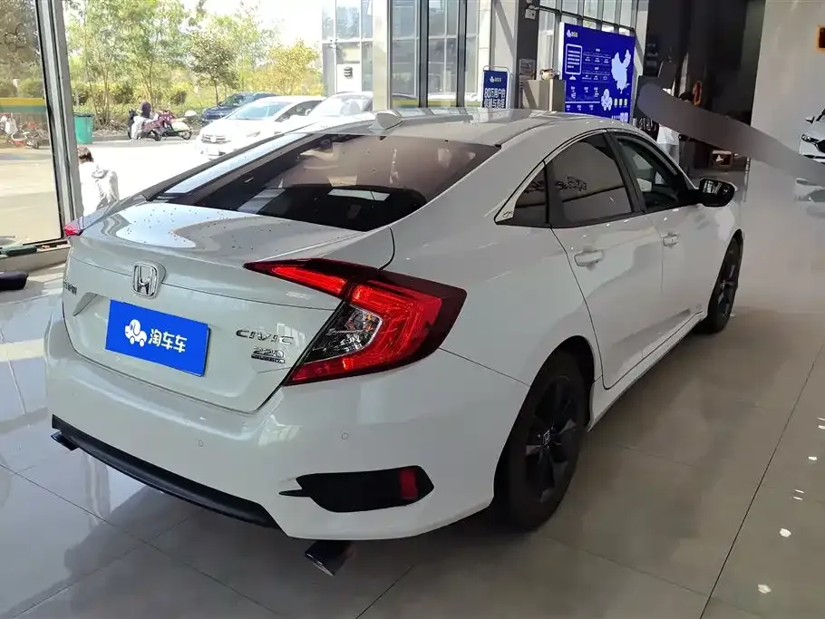 Honda Civic — фото 4