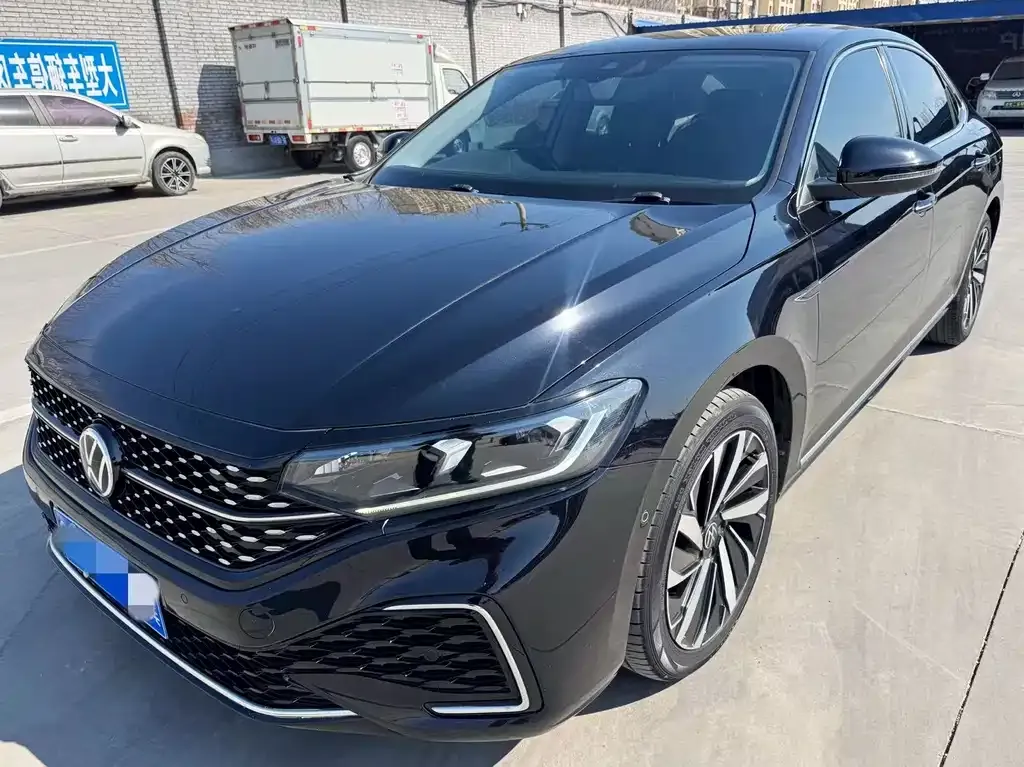 Volkswagen Passat — фото 8