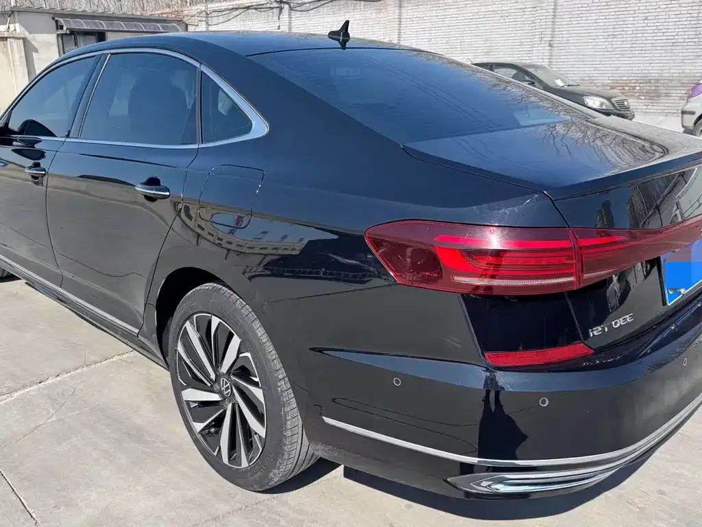 Volkswagen Passat — фото 2