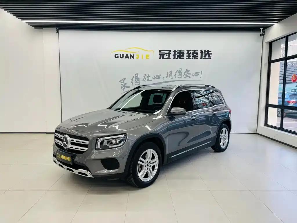 Mercedes-Benz GLB — фото 1