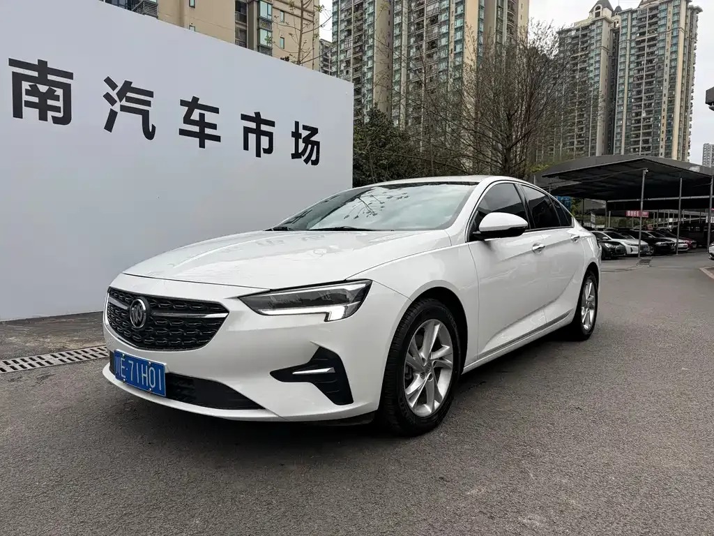 Buick Regal — фото 1