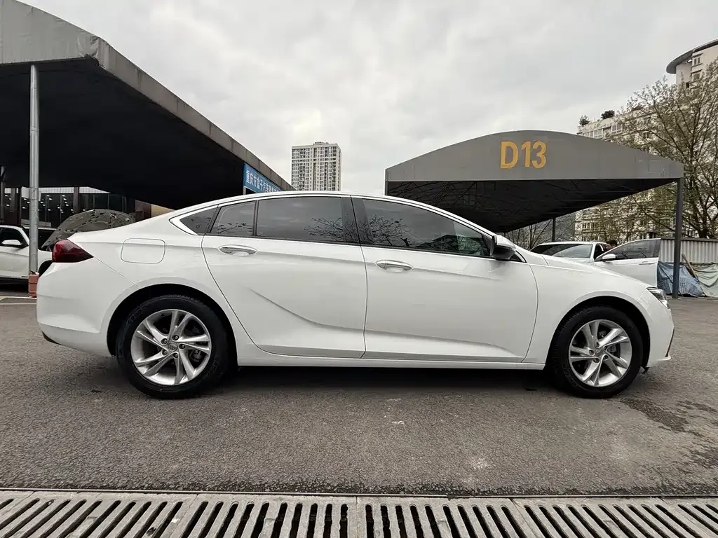 Buick Regal — фото 8