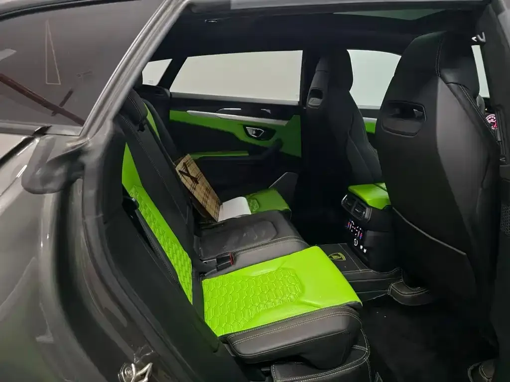 Lamborghini Urus — фото 2