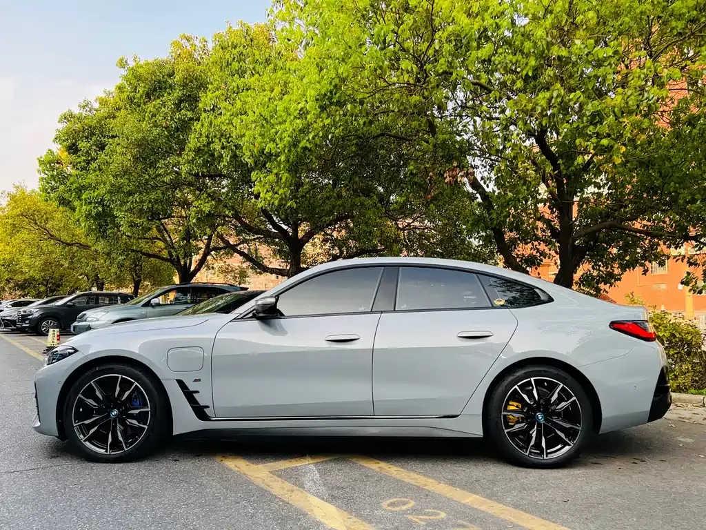 BMW i4 M 2025 из CN, фото 5