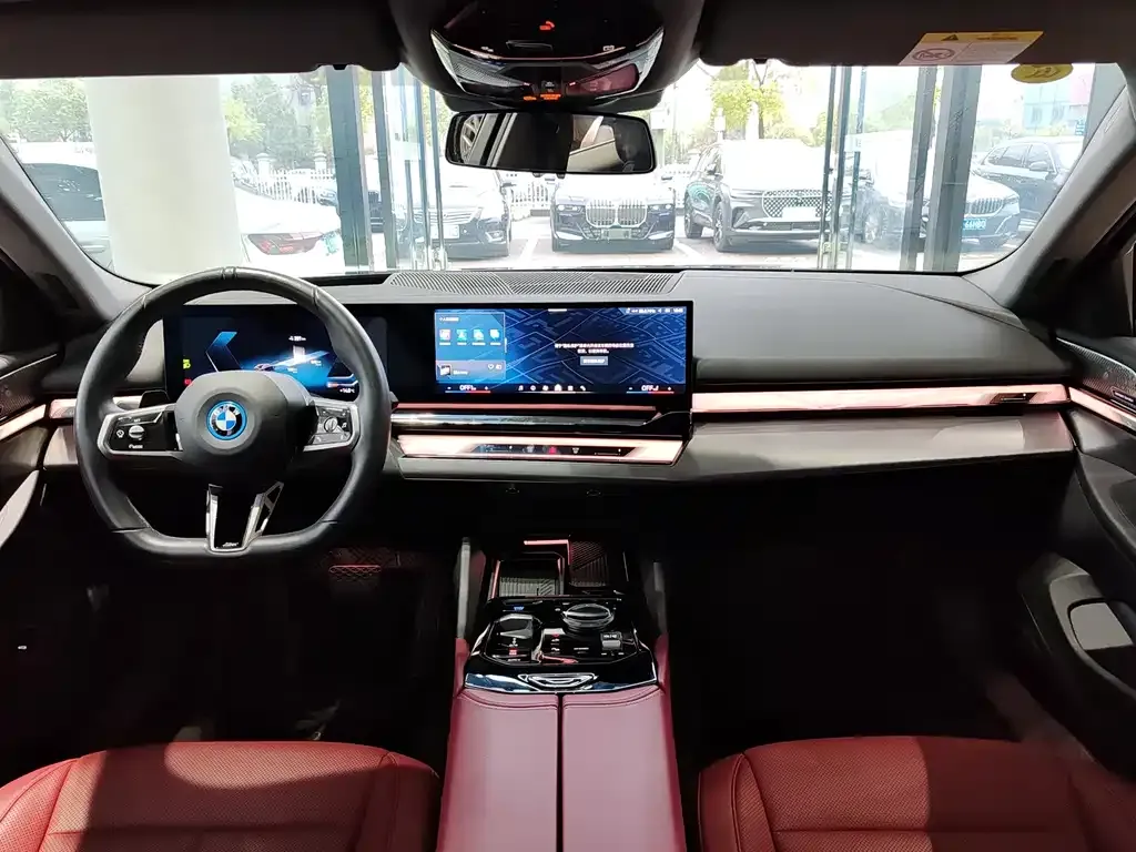 BMW i5 — фото 10