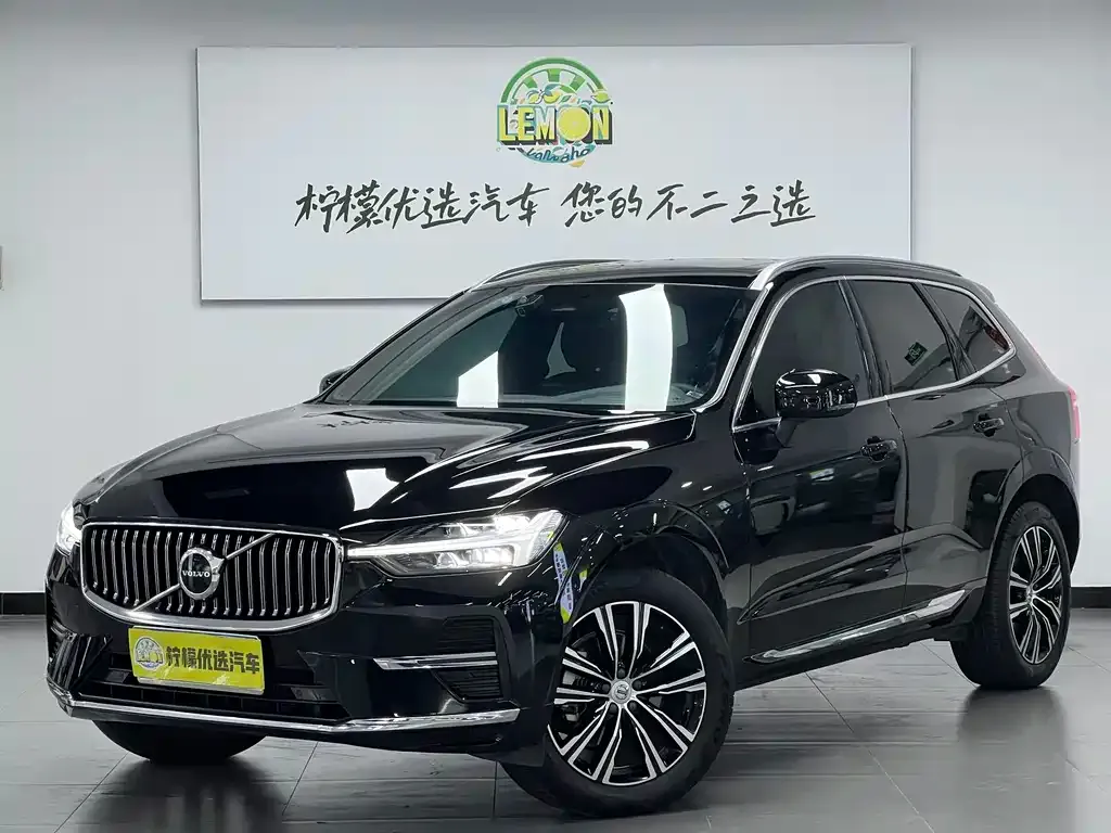 Volvo XC60 — фото 1