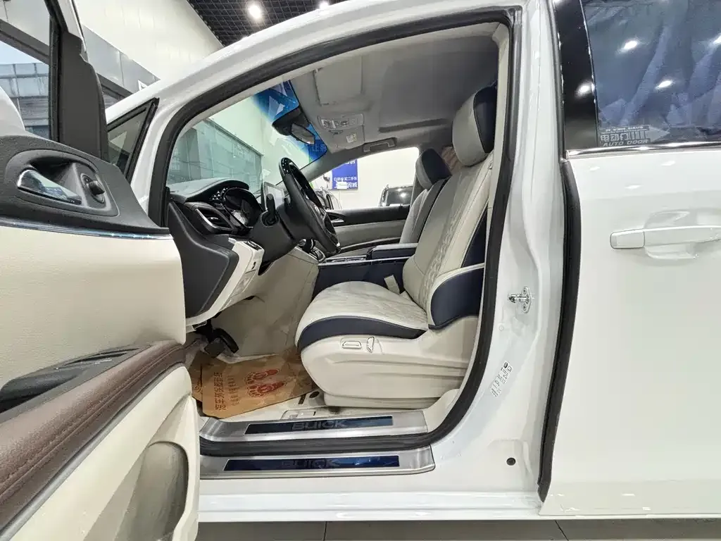 Buick GL8 2022 из CN, фото 7