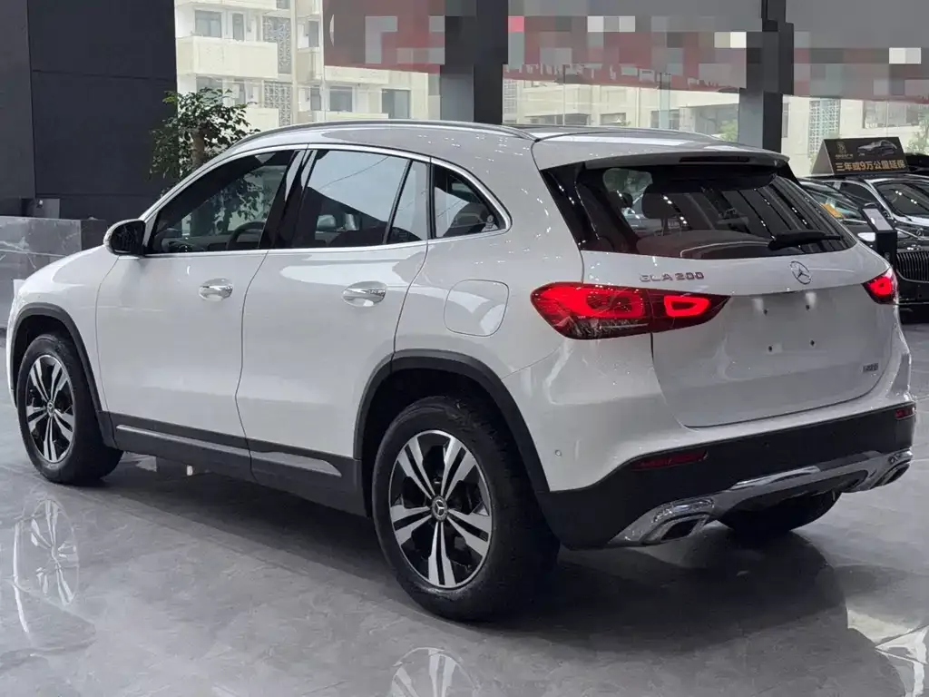 Mercedes-Benz GLA — фото 6