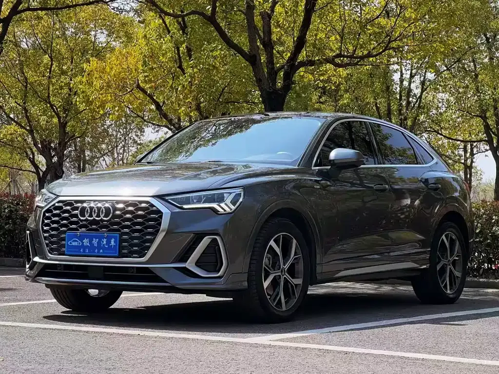 Audi Q3 Sportback — фото 1