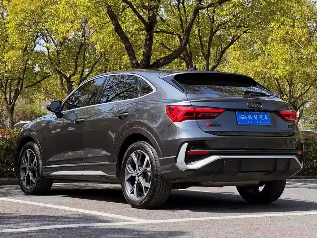 Audi Q3 Sportback — фото 10