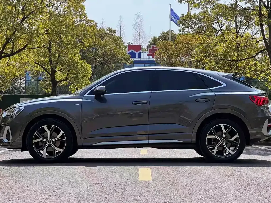 Audi Q3 Sportback — фото 3