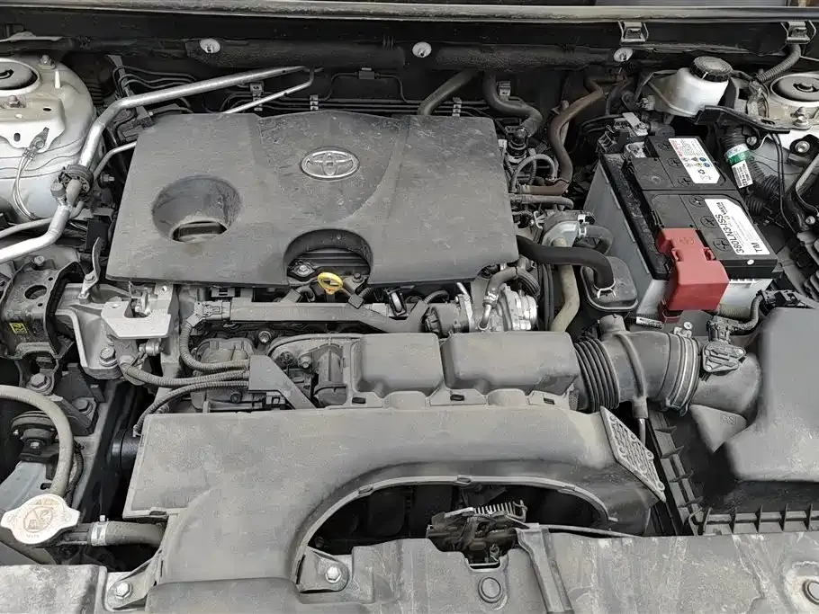 Toyota RAV4 — фото 9
