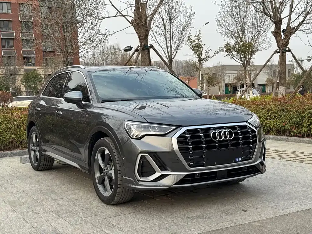 Audi Q3 — фото 10