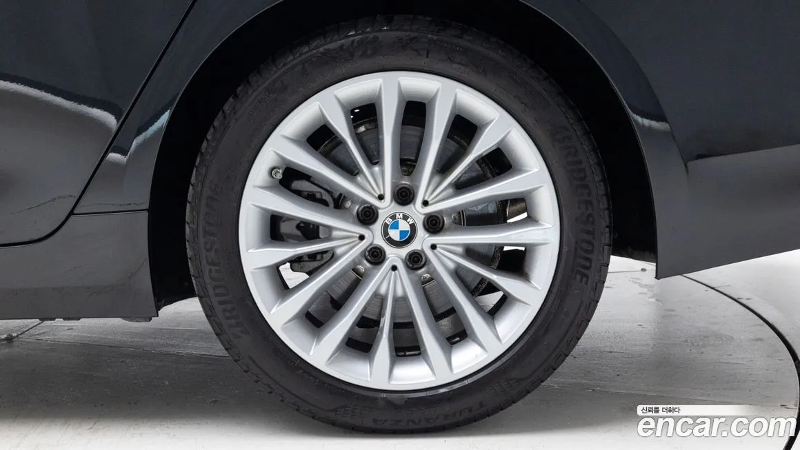 BMW 5-Series 2023 из KR, фото 5