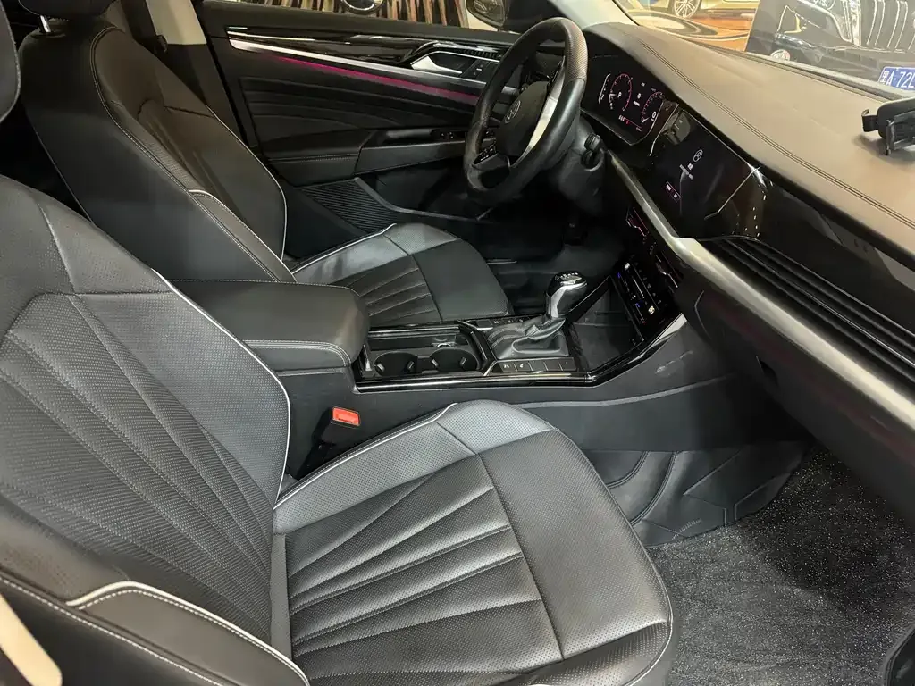 Volkswagen Passat — фото 10