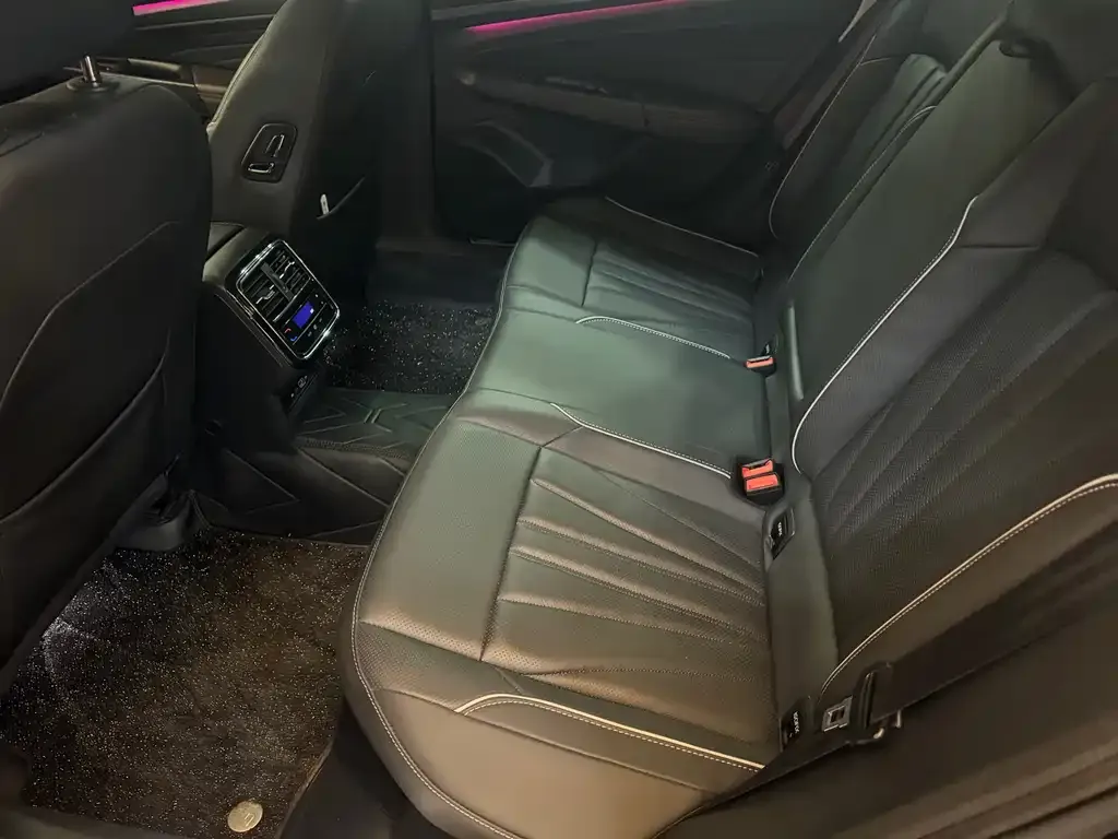Volkswagen Passat — фото 3