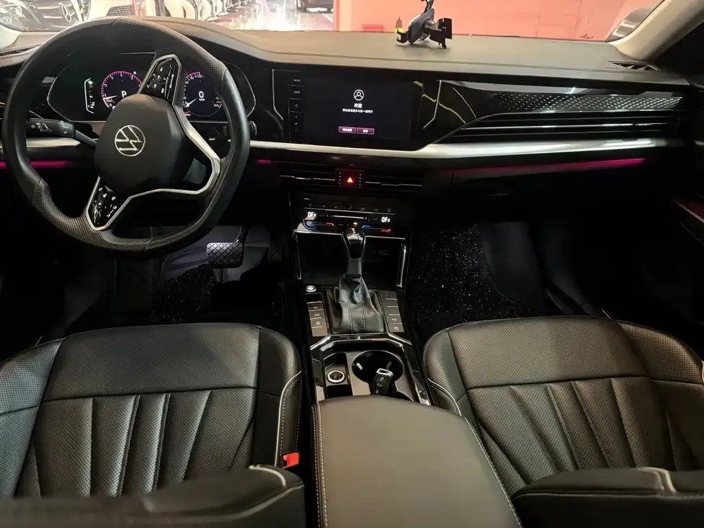 Volkswagen Passat — фото 8
