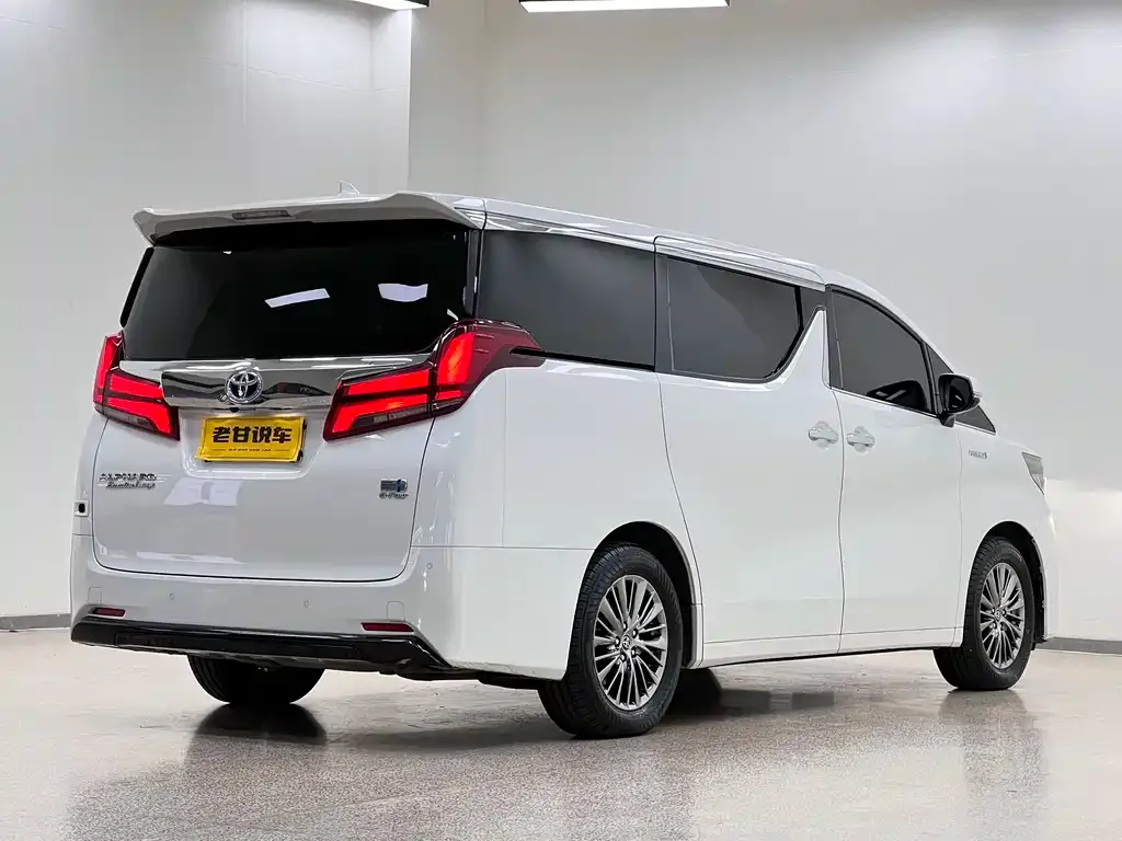 Toyota Alphard 2022 из CN, фото 9