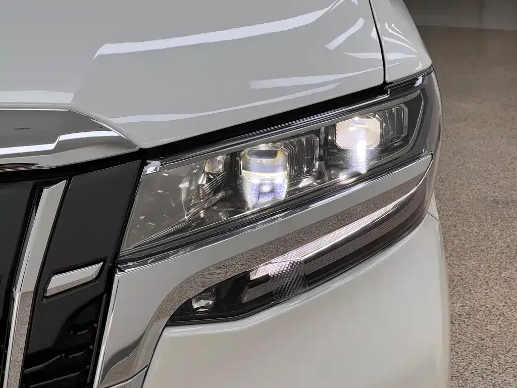 Toyota Alphard 2022 из CN, фото 4