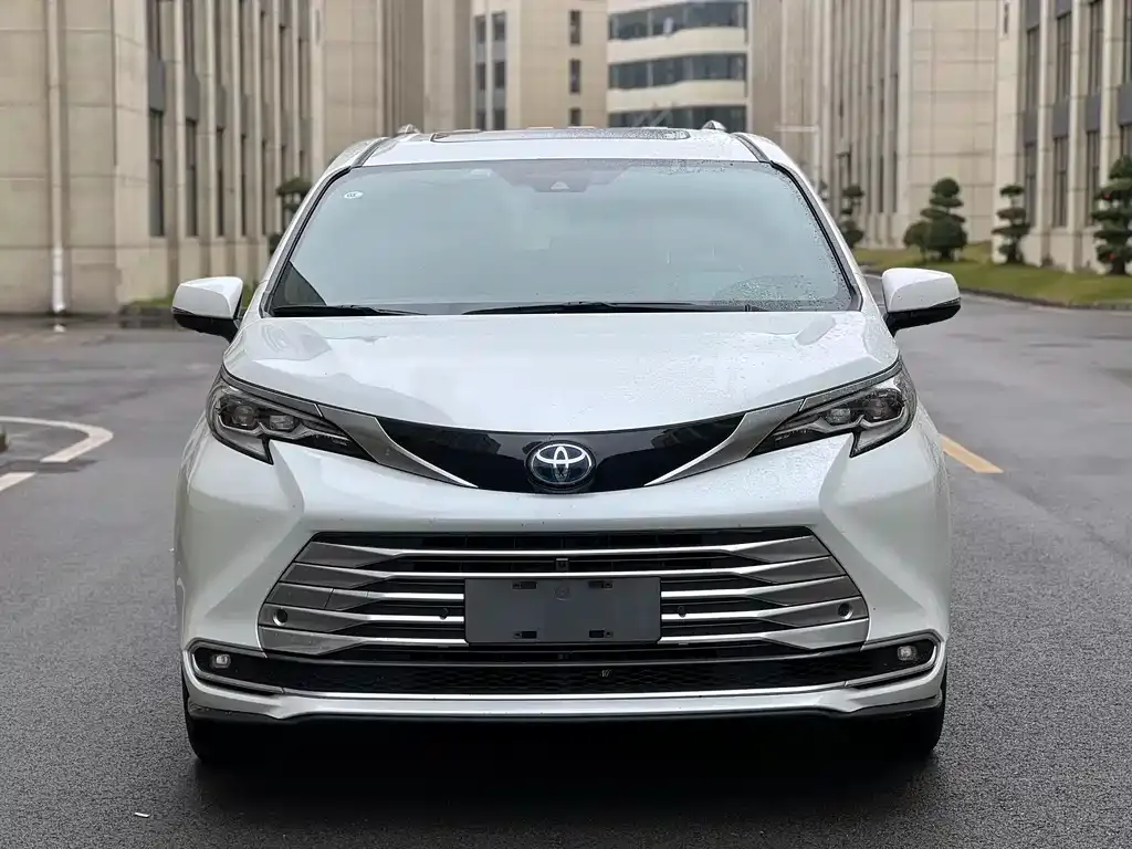 Toyota Sienna 2025 из CN, фото 6